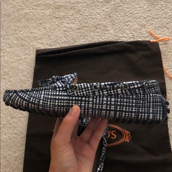 Authentic Tods Loafers - Picture 2 of 6